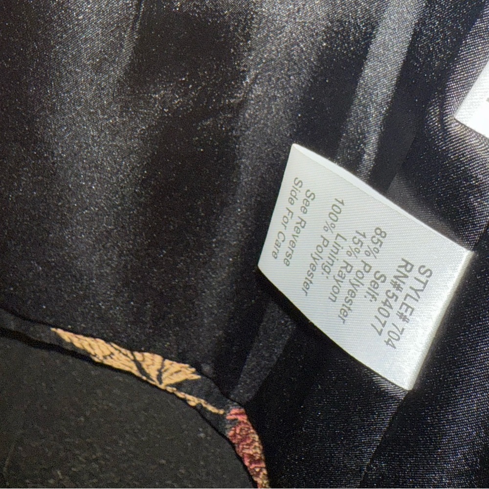 New CAbi embroidered jaquard jacket - Picture 6 of 6